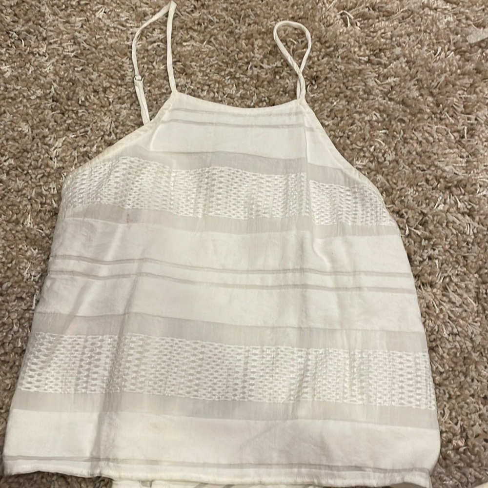 Forever 21 contemporary white textured tank